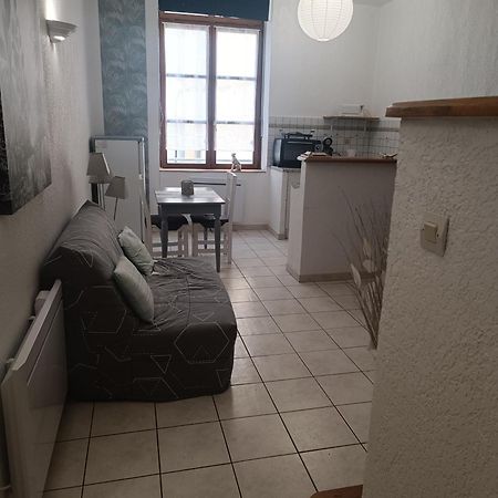 Grand Studio Meuble Chez Coco โรม็อง-ซูร์-อีแซร์ ภายนอก รูปภาพ